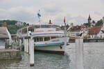 Das Fahrgastschiff WINKELRIED lag am 20.5.2025 im Hafen gegenüber dem Hauptbahnhof in Luzern am Vierwaldstätter See.