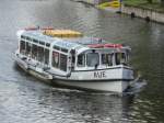 AUE   am  17.4.2011 in Hamburg auf dem Osterbekkanal,
Historische Barkasse / La: 15,95 m, Ba: 4,12 m, Tg. 1,42 m, hchster Punkt ber Wasserlinie: 2,37 m /,1x Jastram KRW 3, 3-Zyl.-4-T-Diesel, 1951, 55 kW, 580 Upm, 14,5 Km/h, 1 Jastram Getriebe, Handumsteuerung mit Gestnge, Prop.: 3 Flgel, D = 750 mm / gebaut 1926 bei Johann Oelkers, Hamburg-Neuhof, umgebaut 1960, berholung und Restaurierung 2004 durch Jugend und Arbeit Hamburg e.V. /
