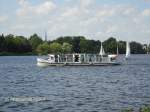 AUE   am  7.8.2011 in Hamburg auf der Auenalster  Barkasse / La: 15,95 m, Ba: 4,12 m, Tg.
