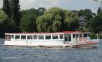 SASELBEK (H 6043) am 7.8.2011, Hamburg, auf der Alster /   Alsterschiff / La 20,62 m, B 5,15 m / 1937 bei Aug.