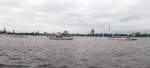 3 Generationen Alsterschiffe am 14.6.2015 auf der Außenalster: von links nach rechts:  ALSTERSCHWAN (Motorschiff, 2006 bei Schiffswerft Hermann Barthel),  ST.