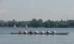 Ein Sechser mit Steuermann. Auf der Alster gesehen am 5.7.08.