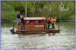 Ein kleines Spassboot des Vermieters Flossstation-Potsdam, wie es jetzt vielfach auf Brandenburger Gewssern anzutreffen ist. Foto:Mai 2012  