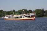 Die  Feen-Grotte  kommt bei Tegelort von der Havel und fhrt in den Tegeler See ein.