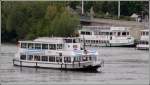 Die MOZART II, Heimathafen Veitshchheim, am 05.05.2009 auf dem Main in Wrzburg. Sie ist 35,00 m lang, 6,40 m breit und kann 250 Passagiere befrdern.
