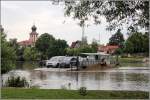 Die 1988 gebaute FHRE NECKARHAUSEN verbindet Edingen-Neckarhausen mit Ladenburg. Die Tragfhigkeit dieser Kettenfhre betrgt 20 t. 80 Personen drfen befrdert werden. Seit 2000 ist sie am Neckar im Einsatz. Zuvor wurde sie bis zu einem Brckenbau in Strodehne an der Havel eingesetzt. Am 12.06.2013 von der Ladenburger Seite fotografiert.

