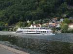 Ein Boot Namens Franconia am 10.09.15 in Neckargemünd 