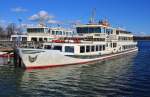 MS Edeltraud, das größte Schiff der Chiemsee-Flotte, an der Anlegestelle in Prien. 14.02.2014