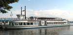 Fahrgastschiff Wappen von Berlin auf dem Tegeler See (Anlegestelle Tegel), Juni 2008