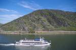 Auf unbekanntem Terrain: Als Eisenbahnfotograph einfach mal beim Schiff  Vater Rhein  in Oberwesel abgedrückt.
