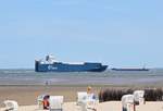 AUTOPRIDE (Autotransportschiff, Portugal, IMO: 9131955) der norwegischen Reederei United European Car Carriers (UECC) elbaufwärts (Cuxhaven, 20.06.17).