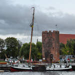 Der Klipperaak VERTROUWEN wurde 1896 in Holland gebaut und ist hier im Hafen von Greifswald zu sehen.