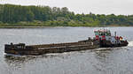 Schubboot LUBA mit Ponton TX am 22.05.2023 auf der Trave bei Lübeck