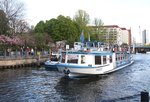 Ausflugschiff  Habicht  am 22.4.2016 nahe der Museumsinsel in Berlin.
