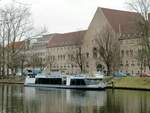 Winterruhe vor dem Landgericht in Berlin-Charlottenburg auf der  SPREE .