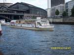 Das Ausflugsschiff  Carola  am 13.09.2008 auf der Spree in Berlin.