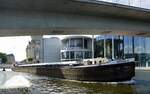 GMS MICHAEL B /Inland Cargo, ENI: 04031030. Auf der Spree in Berlin (Regierungsviertel) im August 2023.