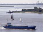 Die 1988 gebaute CARISSA (IMO 8611233) hat am 30.08.2008 Weser abwrts laufend auch auf etliche Segler zu achten. Sie ist 82 m lang, 12 m breit und hat eine GT von 1169. Heimathafen ist Borgaa (Finnland.) 