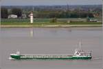 Die 1996 gebaute TOVE (IMO 9156175) am 14.05.2010 Weser aufwrts fahrend. Sie ist 82 m lang, 11 m breit und hat eine GT/BRZ von 1864. Heimathafen ist Gibraltar. Frhere Namen: ARCTURUS, HAV ARCTURUS, RMS ARCTURUS.