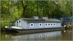 B 2310 dient den Arbeitern des WSA Verden als schwimmende Unterkunft. Hier liegt sie am 25.09.2010 an der Allerschleuse Bannetze.