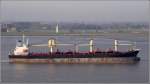 Die 1989 gebaute NANTICOKE BELLE (IMO 8820717) am 27.10.2011 Weser abwrts fahrend. Sie ist 170 m lang, 26 m breit, hat eine GT von 17.590 und eine DWT von 28.835 t. Sie fhrt unter der Flagge der Philippinen mit Heimathafen Manila.