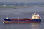 Die 1996 gebaute NORDIC NADJA (IMO 9122112) ist am 17.08.2011 Weser aufwrts unterwegs. Sie ist 100 m lang, 16 m breit, hat eine GT von 4.128 und eine DWT von 5.764 t. Dieser Chemikalien- und lproduktetanker fhrt unter der Flagge von Dnemark mit Heimathafen Kopenhagen.
