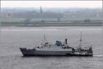 Die STUBNITZ (ehemals ROS 701 STUBNITZ, IMO 6513774) am 11.04.2012 whrend des Lotsenwechsels auf der Weser Hhe Bremerhaven. Das 1965 sls Khlschiff fr die DDR-Hochseefischerei auf der Volkswerft Stralsund gebaute STUBNITZ wurde 1992 zu einem Kulturschiff umgebaut. Dabei blieben bis auf das Verarbeitungsdeck und die Khlladerume die Einrichtungen weitgehend original erhalten. In den nchsten vier Wochen liegt die STUBNITZ fr diverse kulturelle Veranstaltungen in Bremen.