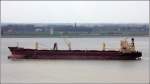 Die 2005 gebaute FEDERAL KATSURA (IMO 9293923) am 19.04.2012 Weser aufwrts fahrend. Sie ist 190 m lang, 23,6 m breit, hat eine GT von 19.165 und eine DWT von 32.594 t. Sie fhrt unter der Flagge von Panama.

