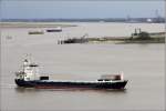 Die 1991 gebaute ARA ZEEBRUGGE (IMO 9015981) am 06.05.2012 Weser abwrts fahrend. Sie ist 104 m lang, 16 m breit, hat eine GT von 3.815 und eine DWT von 4.653 t. Sie fhrt unter der Flagge von Gibraltar. Frherer Name: MERKUR.