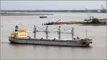 Die 2009 gebaute SUNSHINE (IMO 9393662) am 06.05.2012 Weser abwrts fahrend. Sie ist 178 m lang, 29 m breit, hat eine GT von 22.697 und eine DWT von 37.317 t. Heimathafen ist Nassau (Bahamas).