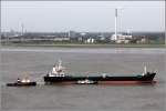Die 2008 gebaute SEATON ist gerade mit Untersttzung des Schleppers ARION aus der Geestemndung in die Weser eingefahren, das Lotsenboot KAPITN STOEWAHSE ist lngsseits gegangen. Die SEATON ist 120 m lang, 17 m breit, hat eine GT von 5.164 und eine DWT von 7.394 t. Heimathafen ist Majuro (Marshall Islands). Frhere Namen: GLOBAL HEMERA, SIDER CAT.