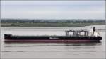 Die 2010 gebaute TUJU ARROW (IMO 9443920) am 30.08.2012 Weser aufwrts fahrend. Sie ist 225 m lang, 32 m breit, hat eine GT von 44.684 und eine DWT von 72.863 t. Heimathafen ist Nassau (Bahamas).
