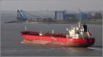 Die 2014 gebaute STI VIRTUS (IMO 9686699) fährt am 19.10.2014 Höhe Bremerhaven Weser aufwärts. Dieser Tanker ist 183 m lang, 32 m breit, hat eine GT/BRZ von 29.735 und eine DWT von 50.148 t. Heimathafen ist Majuro (Marshall Islands).