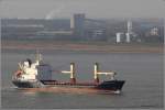 Die 1991 gebaute ATLANTIC TRADER (IMO 8900969) fährt am 28.02.2015 Höhe Bremerhaven Weser abwärts. Sie ist 98 m lang, 17 m breit, hat eine GT von 3.936 und eine DWT von 4.725 t. Heimathafen ist Belize City (Belize). Frühere Namen: FRUIT SPIRIT, ONEGO SPIRIT, PEGGY SUE, RYBNO, RYBNOVSK, MYANMAR PROGRESS.