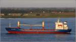 Die 1991 gebaute RZK CONSTANTA (IMO 87211289) fährt am 02.09.2015 Höhe Bremerhaven Weser aufwärts. Sie ist 132,76 m lang, 19,86 m breit, hat eine GT/BRZ von 7.095 und eine DWT von 7.365 t. Heimathafen ist Belize City (Belize). Frühere Namen: VYSOKOGORSK, FESKO VYSOKOGORSK.
