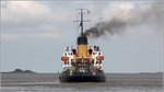 Der 1933 gebaute Dampfeisbrecher STETTIN (IMO 8882923) unternahm am 18.07.2016 einen Törn von Bremerhaven nach Bremen. Hier ist er kurz nach dem Ablegen in Bremerhaven zu sehen. Die STETTIN ist nach eigenen Angaben das größte kohlebefeuerte Dampfschiff der Welt. Länge: 51,75 m, Breite: 13,43 m, Tiefgang: 5,40 m. Heimathafen ist Hamburg.