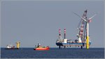 Die 2011 gebaute MPI ENTERPRISE (IMO 9578244) ist hier bei der Installation eines Offshore-Windrades im Offshore-Windpark Nordergründe in der Außenweser zu sehen. Sie ist 120,77 m lang und 40 m breit. Das Errichterschiff hat sich an seinen vier 78 m langen Beinen aufgejackt. Der Hauptkran hat eine Tragkraft bis zu 1.000 t. Heimathafen ist Breskens (Niederlande). Frühere Namen: VICTORIA MATHIAS, SEABREEZE I. 31.08.2016.