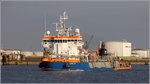 Der 2000 gebaute Laderaumsaugbagger HAM 317 (IMO 9208497) fährt am 31.08.2016 zum Verklappen seines Baggergutes in die Außenweser. Die HAM 317 ist 95,5 m lang, 18,4 m breit, hat eine GT/BRZ von 4.548 und eine DWT von 6.780 t. Heimathafen ist Rotterdam (Niederlande).
