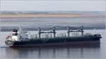 Die 2015 gebaute LA CHAMBORDAIS (IMO 9733260) fährt am 04.02.2017 Höhe Bremerhaven weserabwärts. Dieser Bulker ist 180 m lang und 30 m breit, hat eine GT/BRZ von 24.725 und eine DWT von 40.481 t. Heimathafen ist Valletta (Malta).
