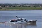 Die 2010 auf der Lrssen Werft in Bremen gebaute PACIFIC (IMO 9569293) kommt am 02.06.2017 die Weser herunter. Diese Megayacht ist 85 m lang und fast 16 m breit. Heimathafen ist George Town (Cayman Islands).