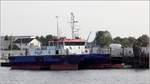 Noch liegt die HOUSTON bei ihrer Bauwerft Abeking & Rasmussen in Lemwerder. Dieses in SWATH-Technologie für die USA gebaute Lotsenboot ist etwa 26 m lang und 13 m breit. 23.08.2017