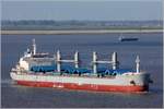 Die 2015 gebaute WESTERN DURBAN (IMO 9700031) fährt am 16.06.2017 weserabwärts. Sie ist 179,30 m lang und 30 m breit, hat eine GT/BRZ von 24.868 und eine DWT von 39.000 t. Heimathafen ist Manila (Philippinen).