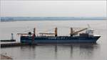 Die 2009 gebaute COMBI DOCK III (IMO 9422828) verlässt am 29.08.2017 durch die Geestemündung den Fischereihafen in Bremerhaven. Dieses Schwerlastschiff ist 169,40 m lang und 25,73 m breit, hat eine GT/BRZ von 17.341 und eine DWT von 10.608. Heimathafen ist St. John's (Antigua and Barbuda).