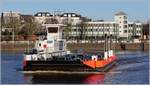 Die 2011 gebaute Fähre LEMWERDER II (ENI 04808750) arbeitet das sonntägliche Verkehrsaufkommen bei herrlichem Winterwetter zwischen dem niedersächsichen Lemwerder  und Bremen-Vegesack (im Bild) die Weser. Die Fähre ist 58 m lang und 15 m breit. 30 PKW und 249 Personen können transportiert werden. 23.08.2017
