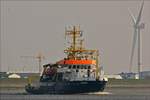 . Forschungsschiff „ATAIR“, IMO 8521426, fährt am späten Nachmittag des 10.04.2018 über die Weser an Bremerhaven vorbei.   (Hans)