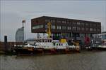 . Lotsenboot  Pilot „Weserlotse“ liegt vor dem Lotsenhaus am alten Vorhafen von Bremerhaven am Kai.  12.04.2018  (Hans)