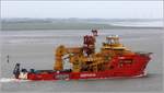 Die 2016 gebaute EDDA FREYA (IMO 9715660) fährt Höhe Bremerhaven weserabwärts. Dieses Mehrzweck-Offshoreschiff ist 149,8 m lang und 27,7 m breit, hat eine GT/BRZ von 17.078 und eine DWT von 11.400 t. Für 140 Personen stehen an Bord Betten zur Verfügung. Das Schiff ist u.a. ausgerüstet mit: Dynamisches-Positionierungs-System, Helikopterdeck, 2 Moonpools, mehreren Kranen (bis zu 600 t), Hospital u.v.a. Heimathafen ist Haugesund (Norgwegen). 25.06.2018