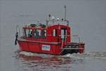 Seevermessungsboot Mercator HH-A 612 ist aus dem alten Hafen von Bremerhaven in die Weser ausgefahren.