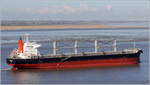 Die 2014 gebaute PRT ACE(IMO 9713466) fährt in Höhe Bremerhaven weserabwärts. Dieser Bulker ist 199,98 m lang und 32,24 m breit, hat eine GT/BRZ von 34.815 und eine DWT von 61.290 t. Heimathafen ist Panama (Panama). 31.03.2020