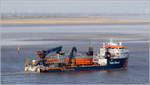 Die 2014 gebaute NEXUS (IMO 9715505) fährt in Höhe Bremerhaven weserabwärts. Dieser Kabelleger ist 122,68 m lang und 27,49 m breit, hat eine GT/BRZ von 9.675 und eine DWT von 6.578 t. Heimathafen ist Rotterdam (Niederlande). 01.04.2020
